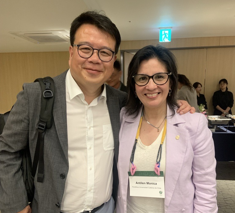 Fotografía de Mónica Antilén, Directora del IDS en la Climate Corps Summer School 2025