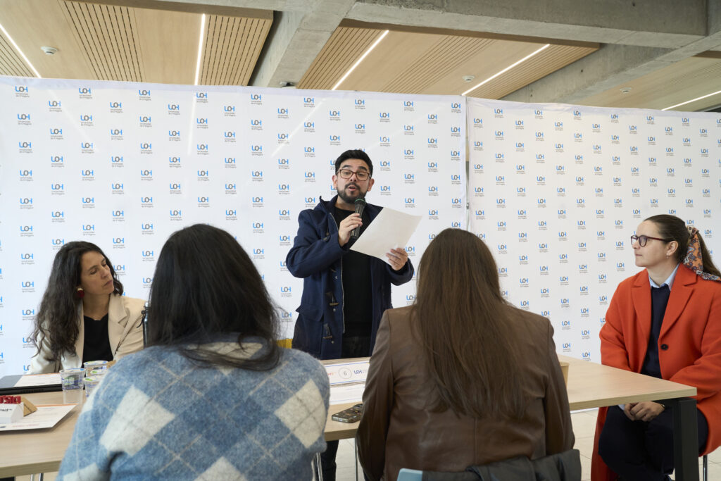 Fotografía Bruna Garretón, académica del IDS, participando de workshop en el III Encuentro Nacional de MetaRed-S Chile.