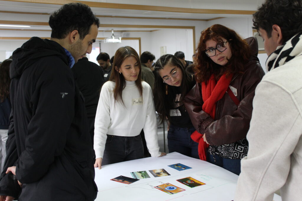 Actividad Mural de las Fronteras Planetarias PLUS+ 2025