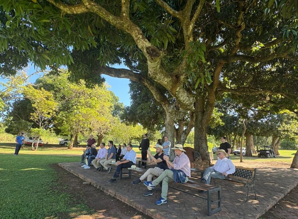 Fotografía participantes conferencia de cierre Headcet 2025