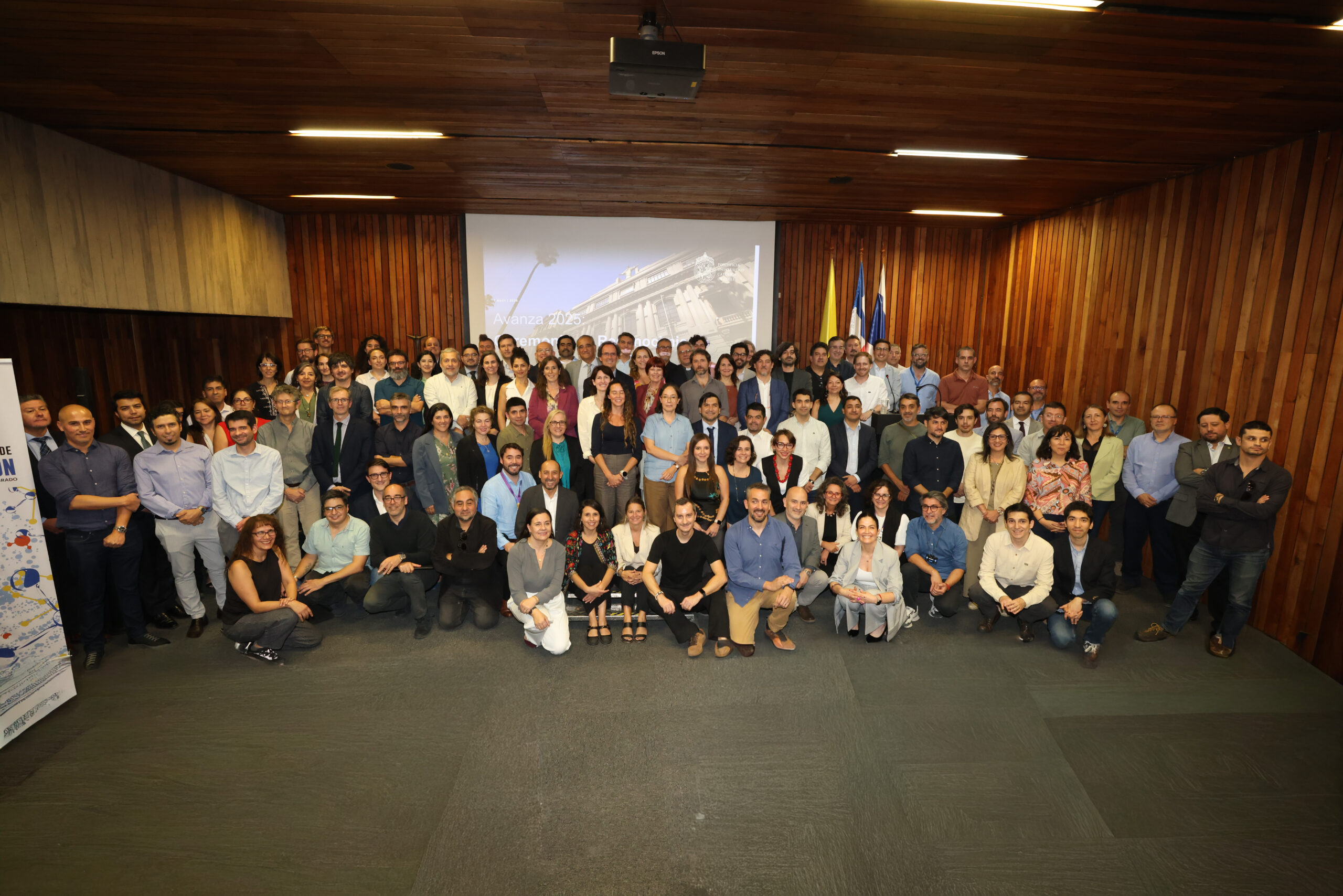 Académicos del IDS reciben reconocimiento en ceremonia Avanza UC 2025 